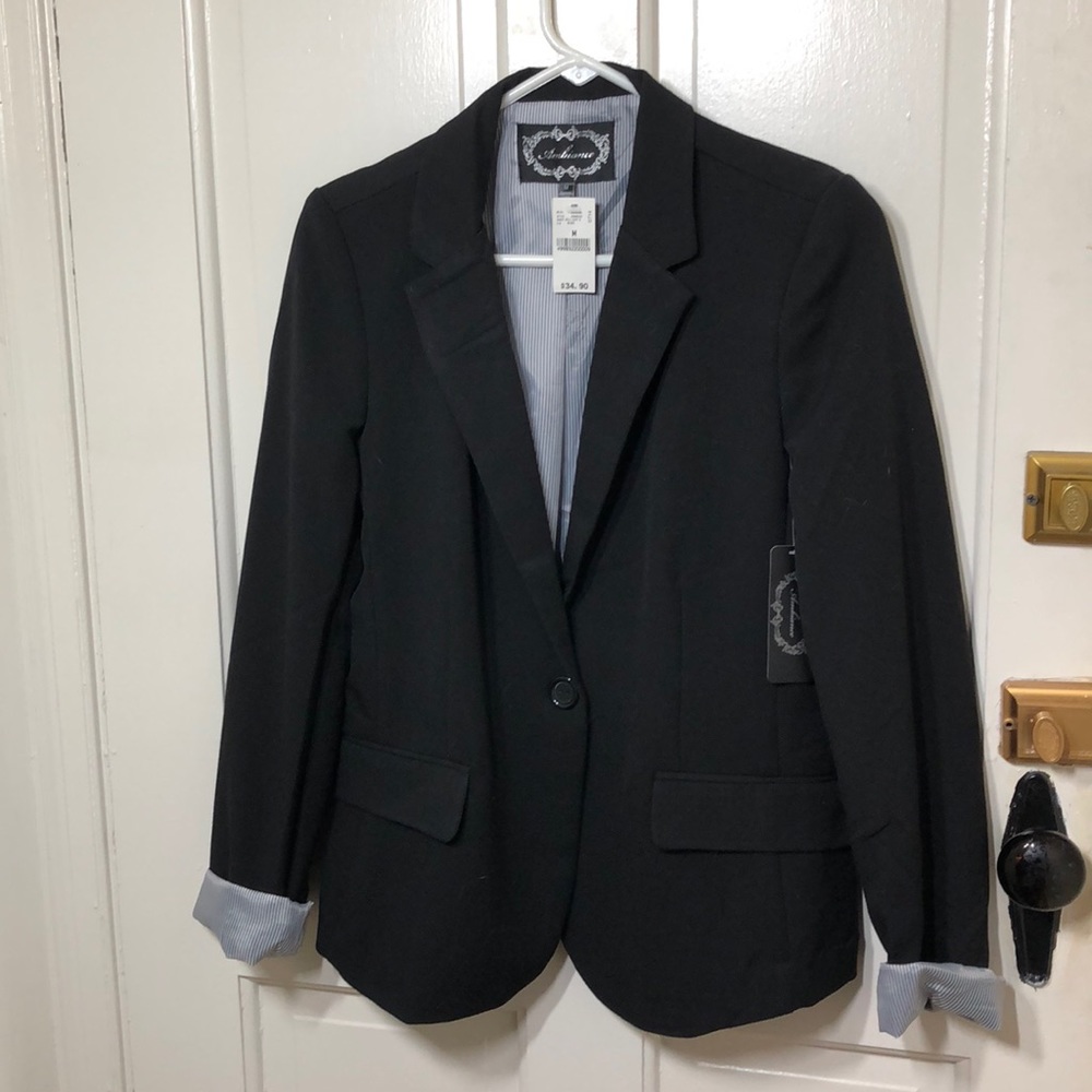 Never Worn Black Roll Cuff Blazer, Size M